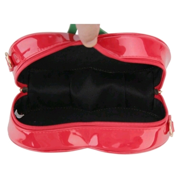 🔹️Cherry  Glitter Leaf Decor Cherry Design Chain Novelty Bag  pre-owned ✨️🍒 - Picture 4 of 8